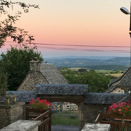 Lo Soulenquo A Fonteilles Sur Le Gr 65 Bed & Breakfast Golinhac Eksteriør bilde